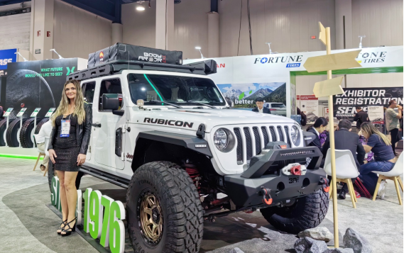 【新闻稿】高端品牌登陆北美 亚星会员平台2023美国sema展释放进化新动能11-6986